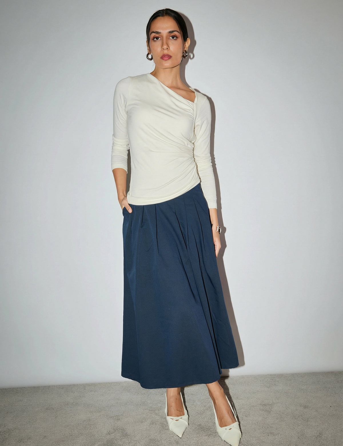 Pleated Skirt in SoftSuit™ Fabric - Navy