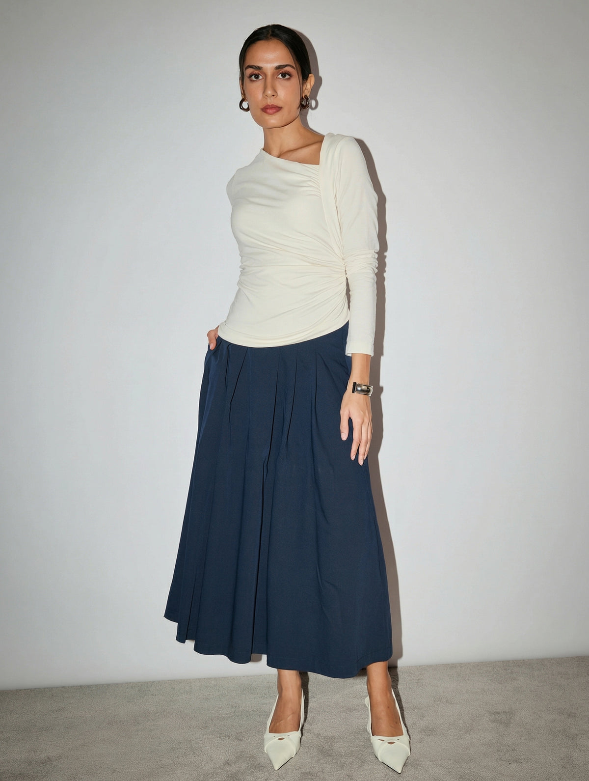 Pleated Skirt in SoftSuit™ Fabric - Navy