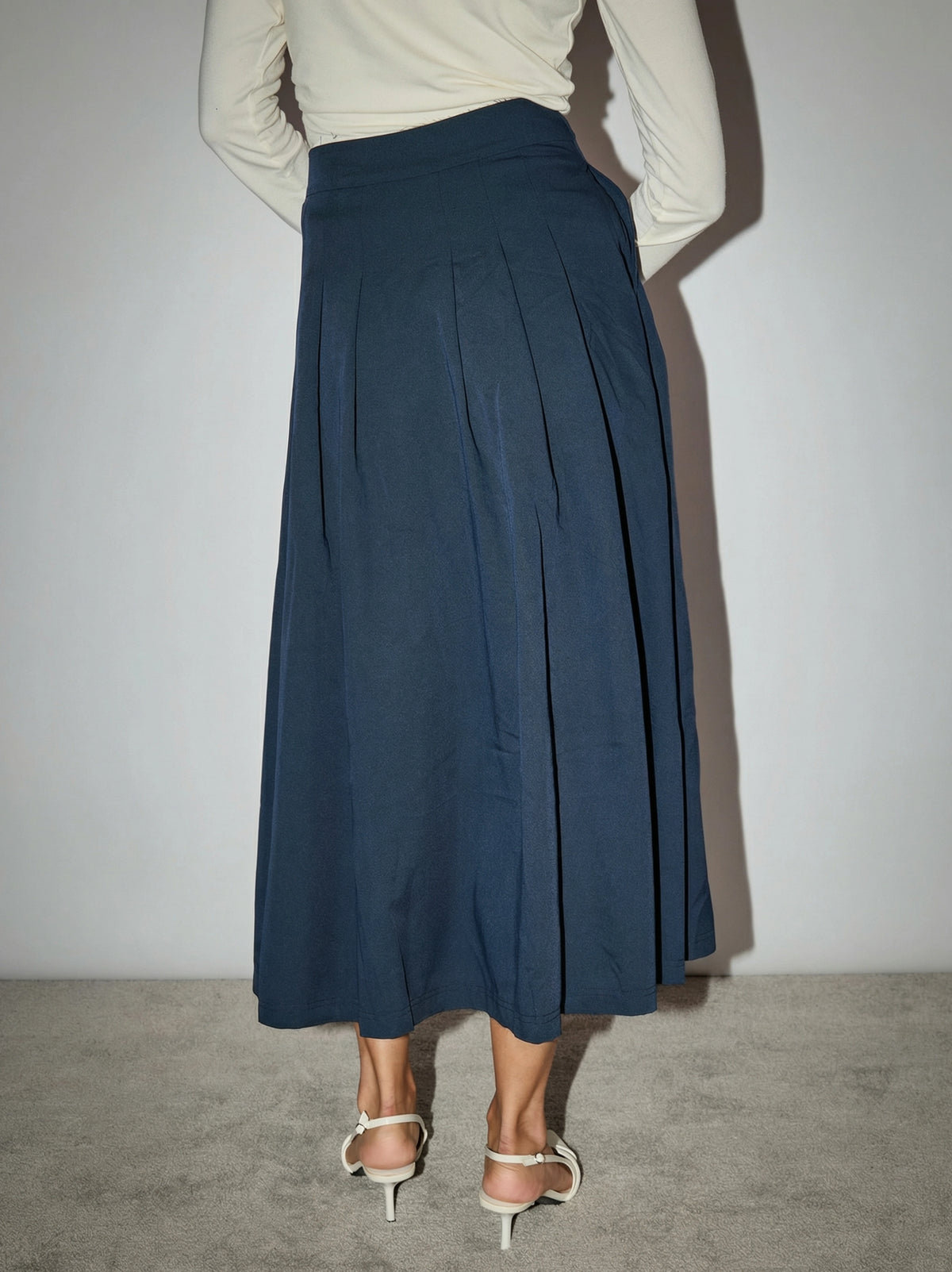 Pleated Skirt in SoftSuit™ Fabric - Navy