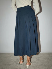 Pleated Skirt in SoftSuit™ Fabric - Navy