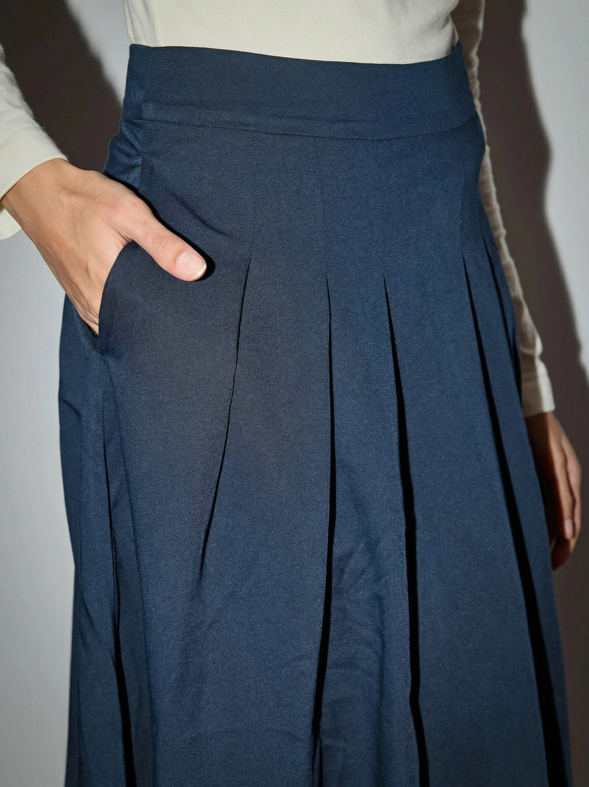 Pleated Skirt in SoftSuit™ Fabric - Navy
