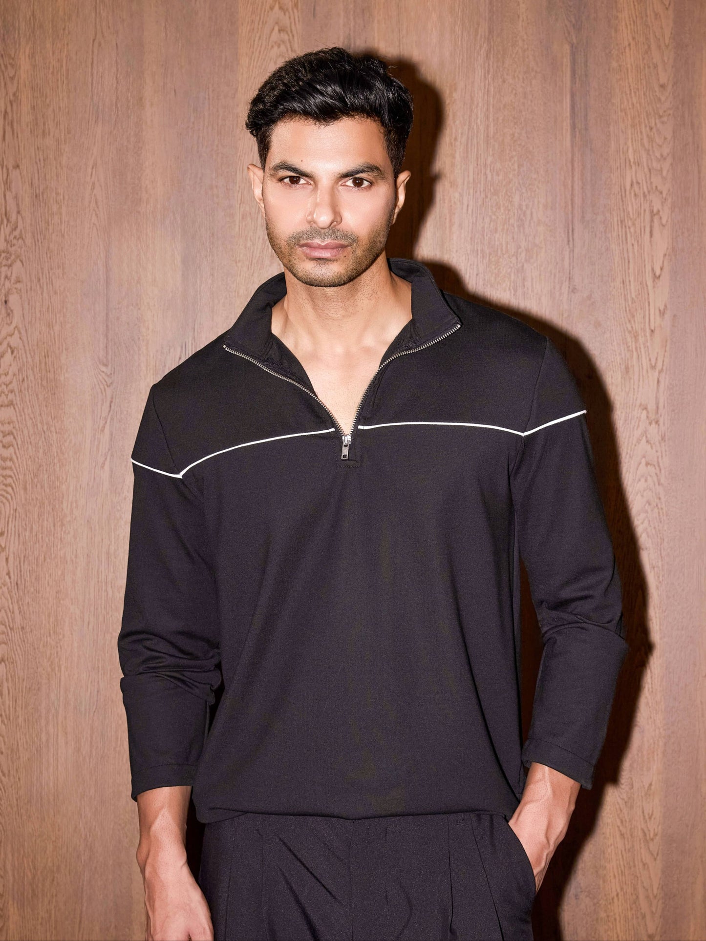 Transit Quarter Zip Pullover - Black
