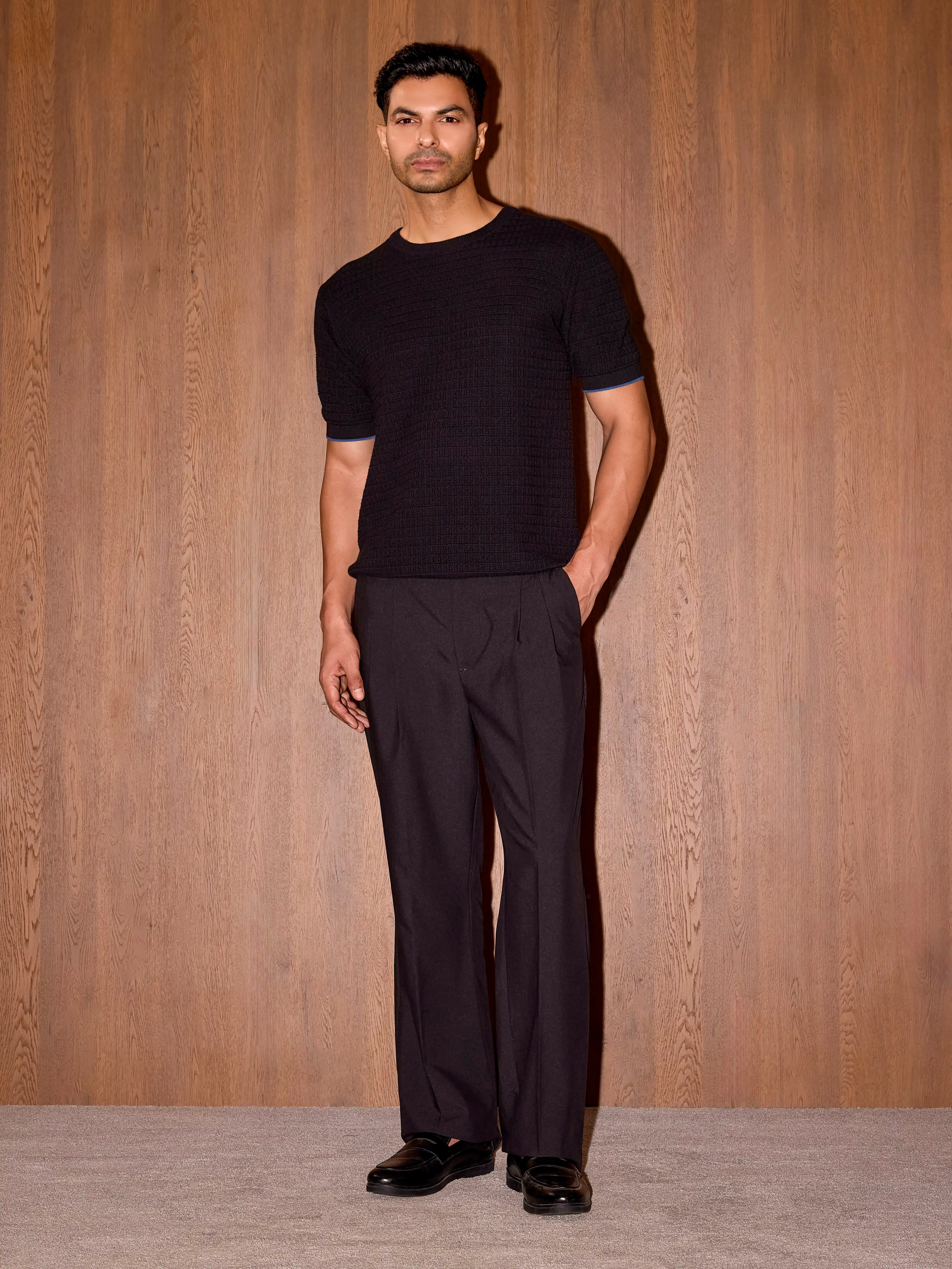 textured oversized knit tee - black
