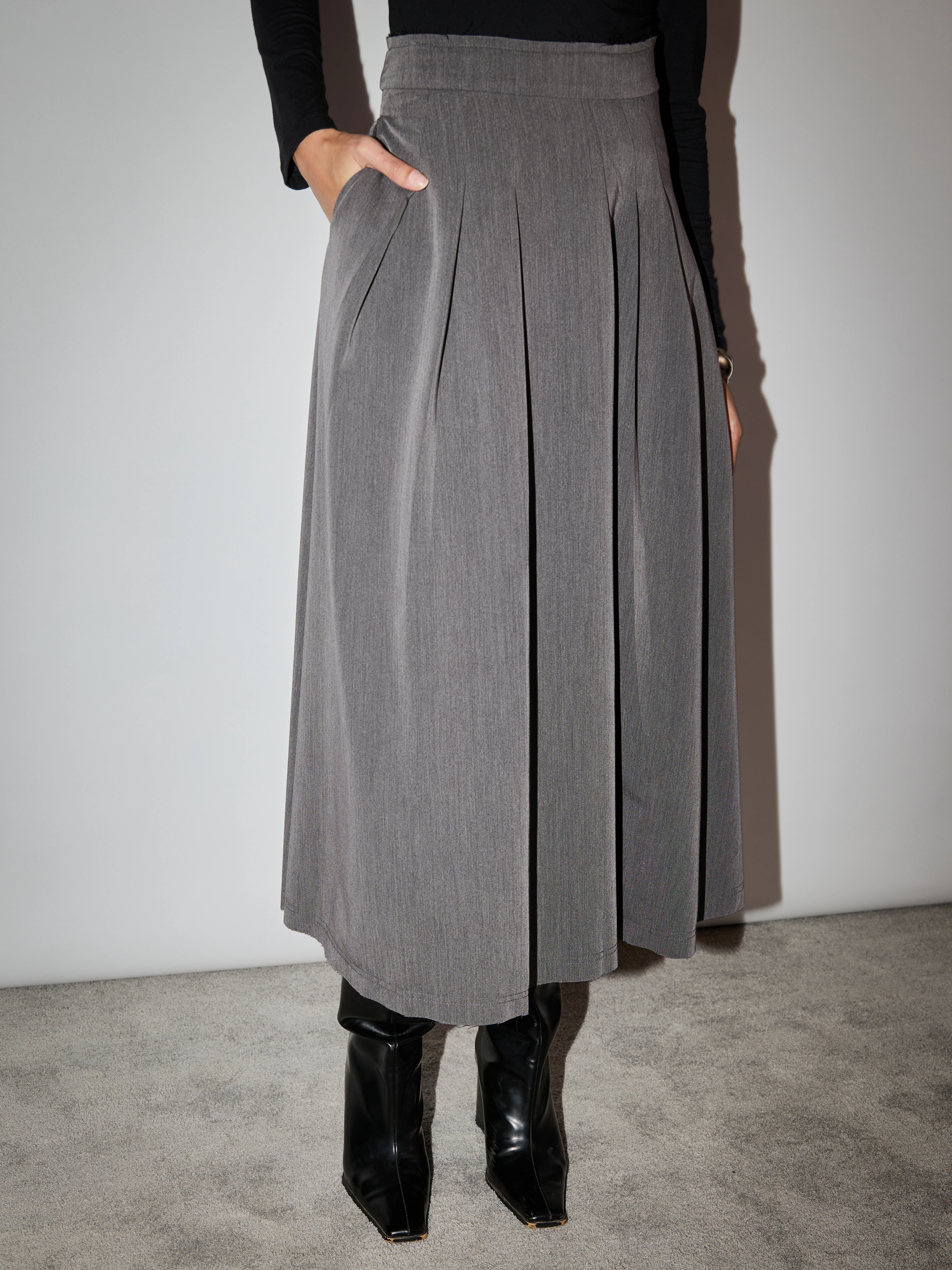 Pleated Skirt in SoftSuit™ Fabric