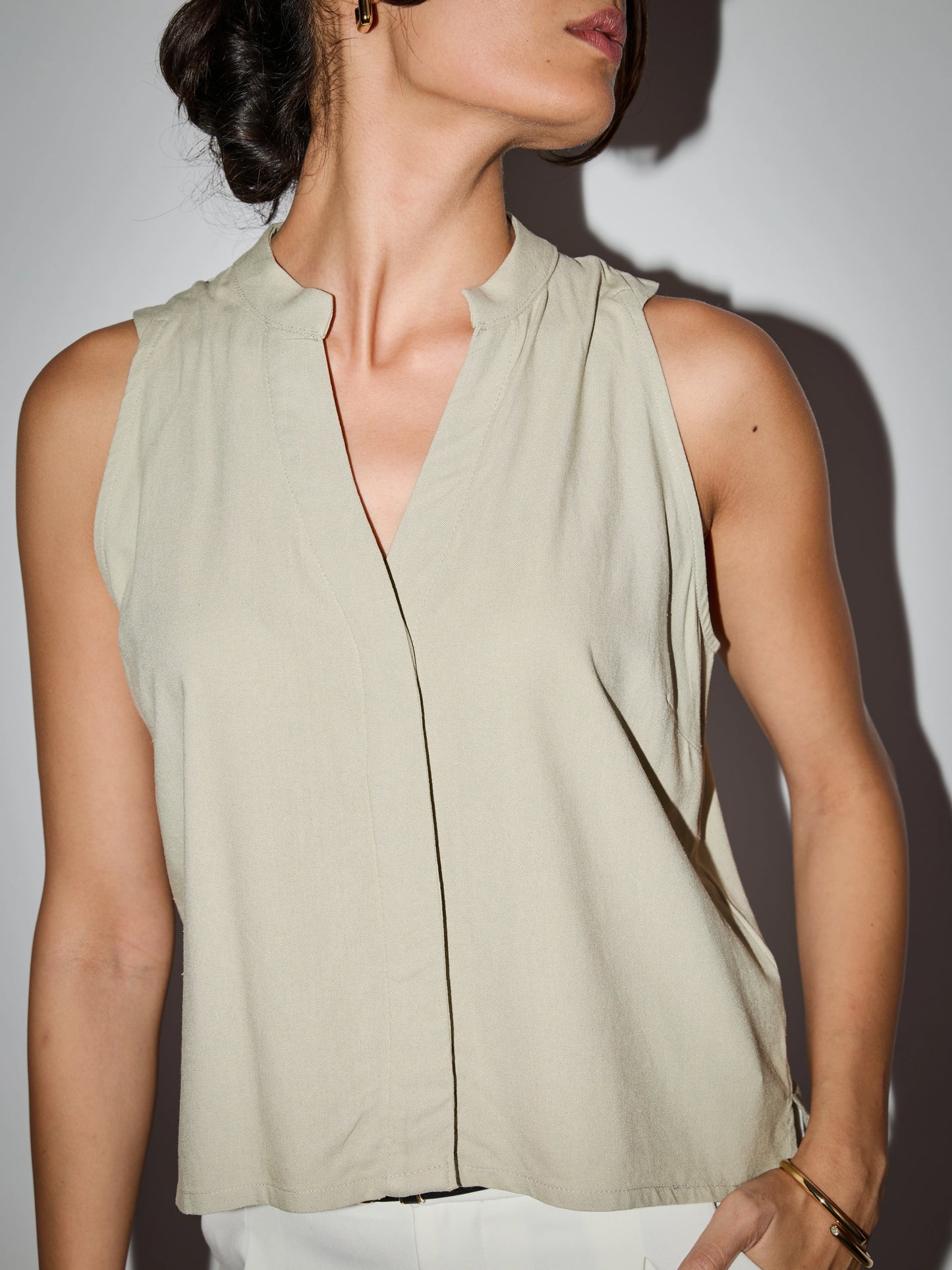 Sora Linen Top - Sage Green