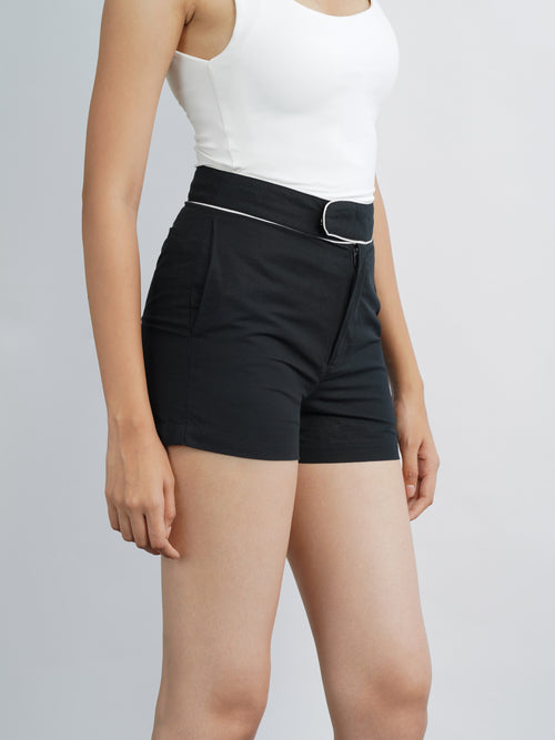 cotton contrast shorts with piping