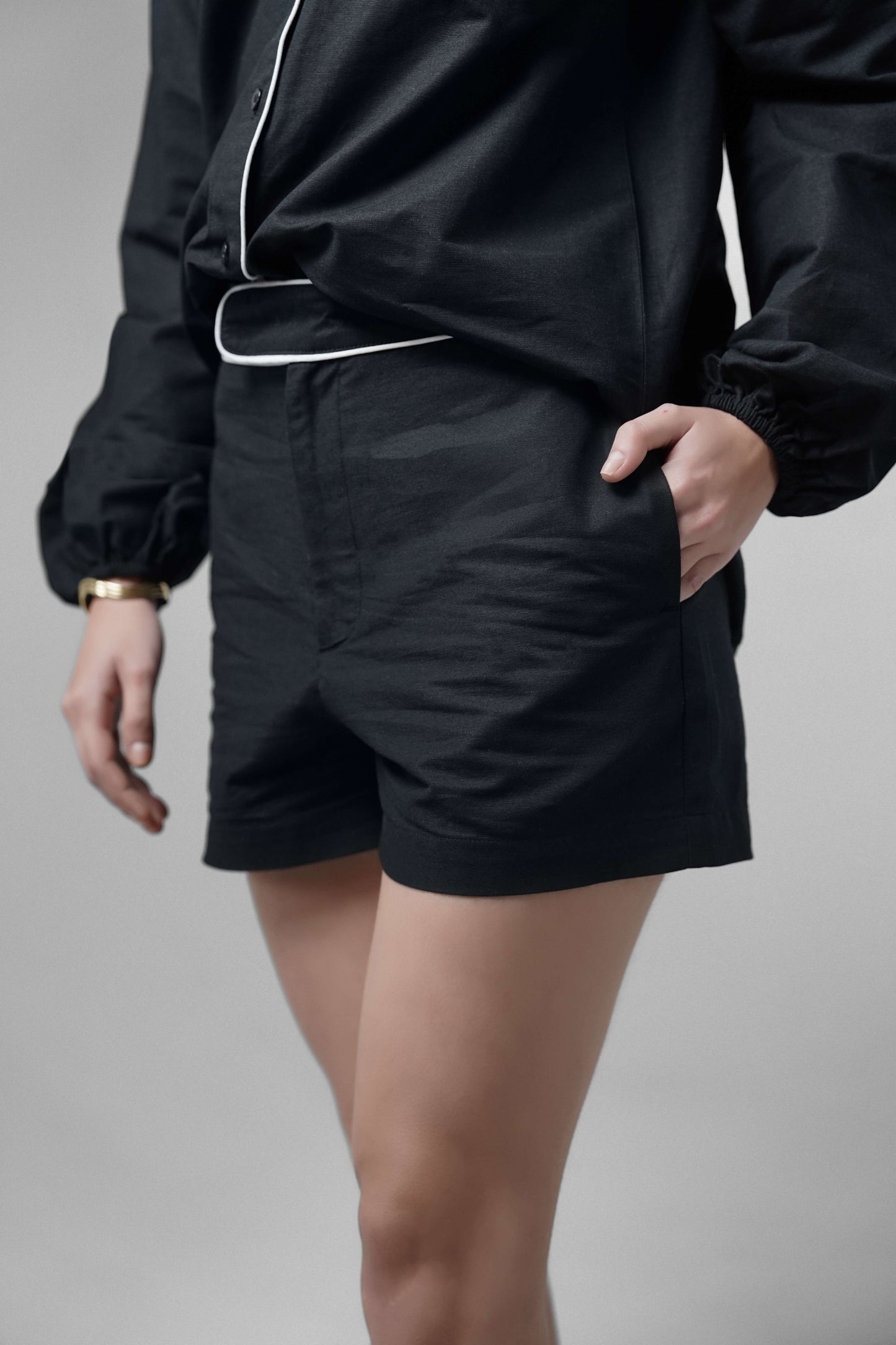 Cotton Contrast Shorts with Piping