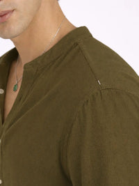 Mandarin AirLinen™ - Olive Regular Fit Shirt