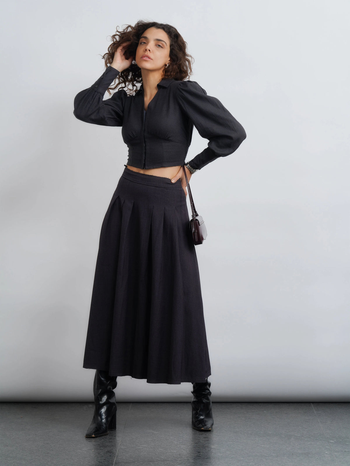 Arlo Top in AirLinen™ - Midnight Grey